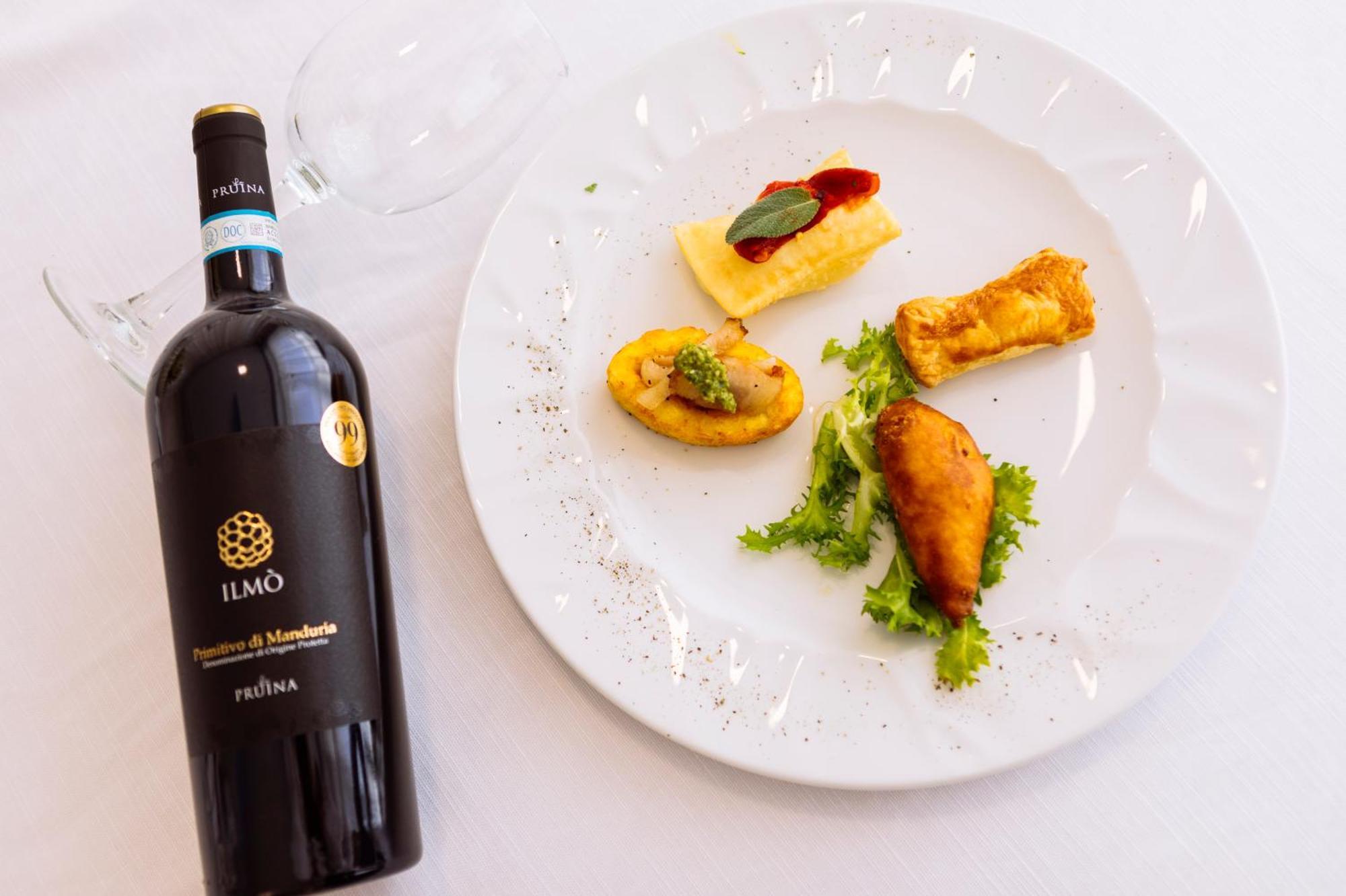 סן ג'יואבאני רוטונדו Hotel Leon - Ristorante Al Cavallino Rosso מראה חיצוני תמונה